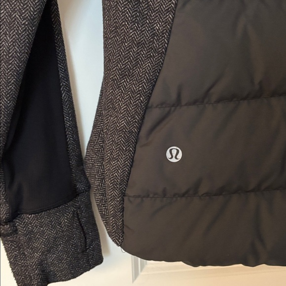 Lululemon down jacket with hood - Picture 4 of 6
